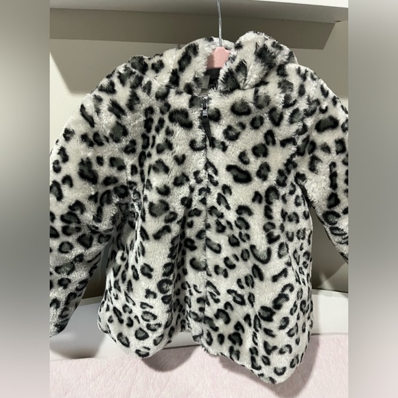 Toddler 24M fur jacket - Picture 3 of 4